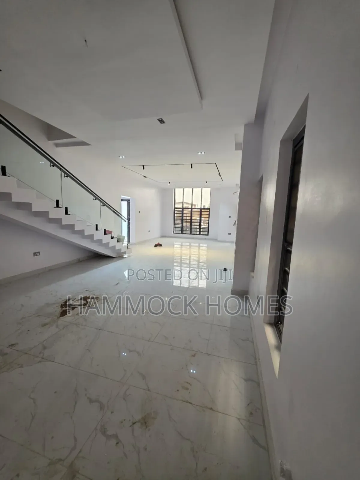 5bdrm Duplex in Carlton Gate Estate, Akobo for sale in Akobo