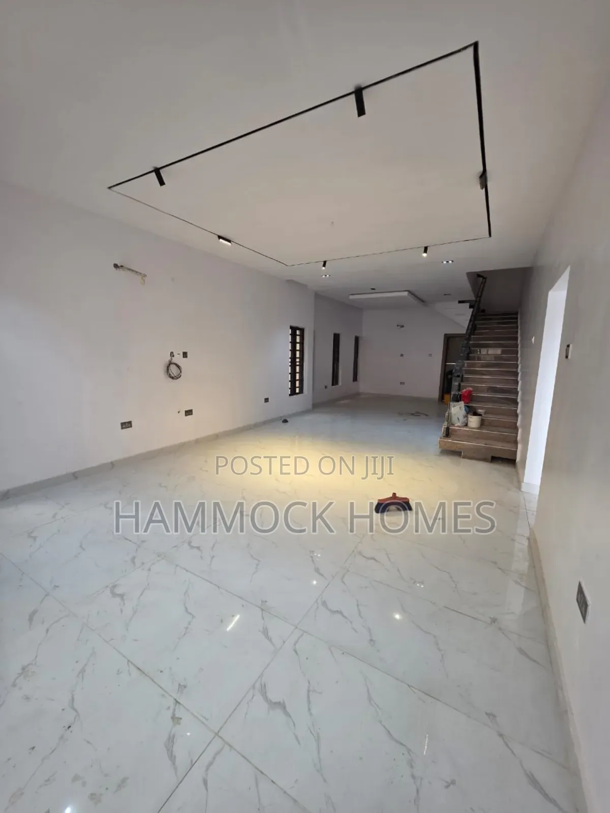 5bdrm Duplex in Carlton Gate Estate, Akobo for sale in Akobo