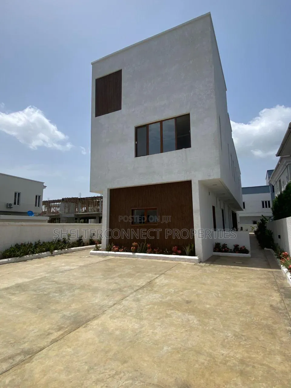 4bdrm Duplex in Osapa london for sale in Osapa london