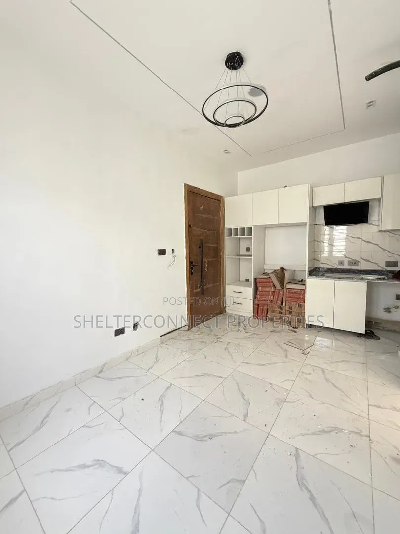 1bdrm Apartment in Lekki Expressway for sale in Lekki Expressway