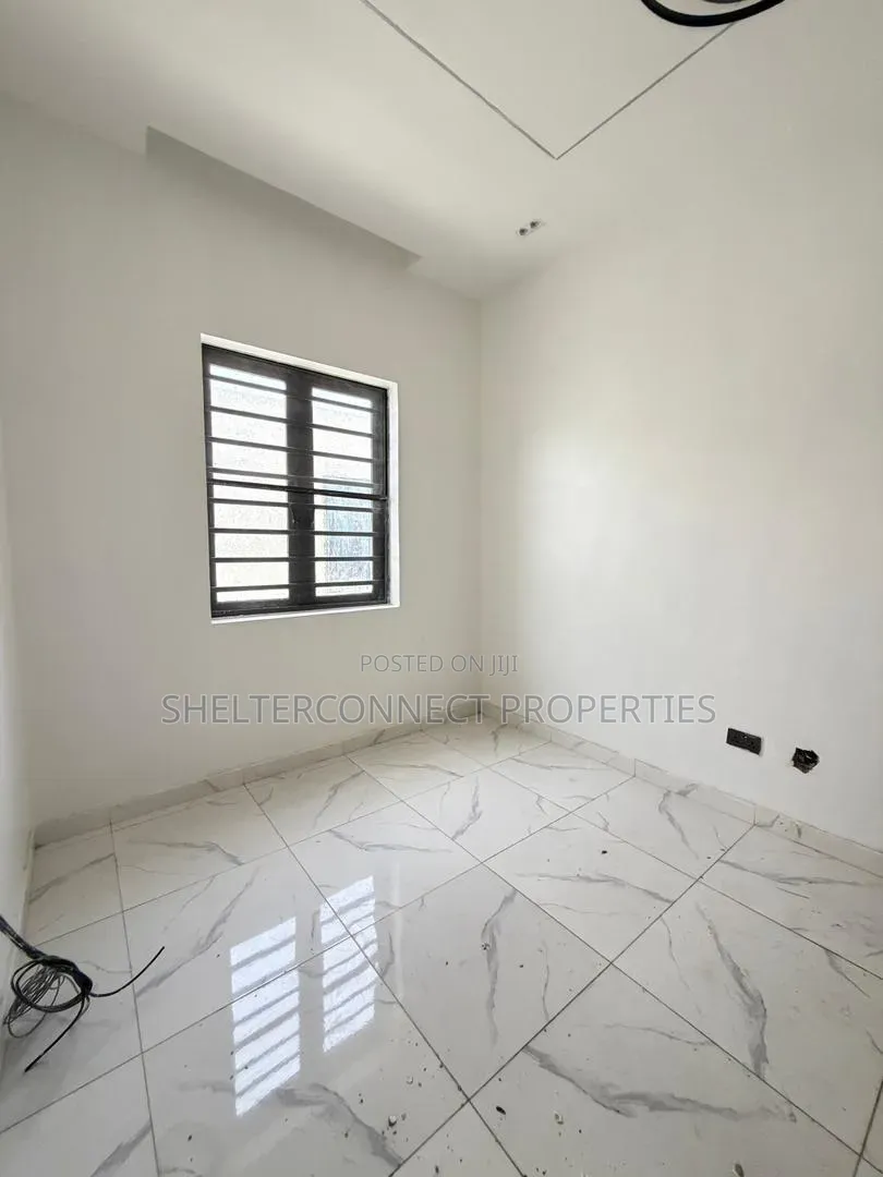 1bdrm Apartment in Lekki Expressway for sale in Lekki Expressway
