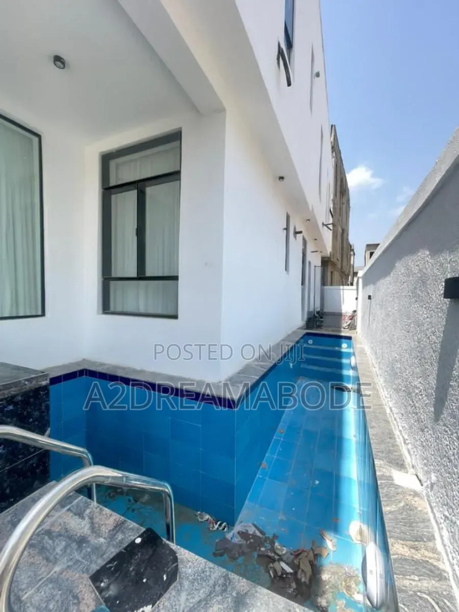 4bdrm Duplex in Ikota Gra for sale in Ikota