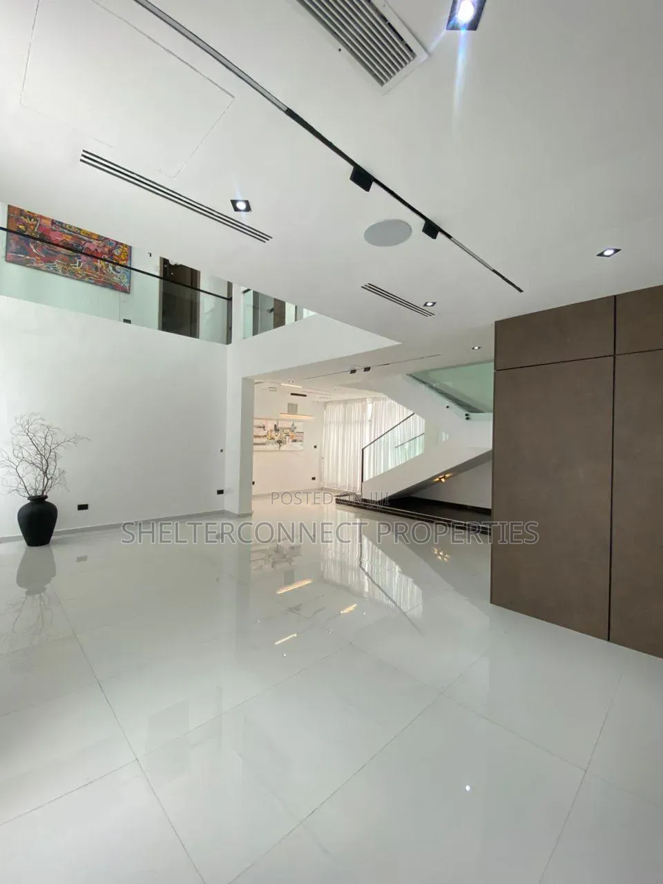 5bdrm Duplex in Ikate for sale in Ikate