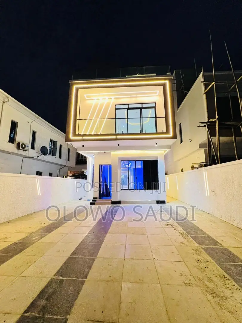 5bdrm Duplex in Ologolo for sale in Ologolo