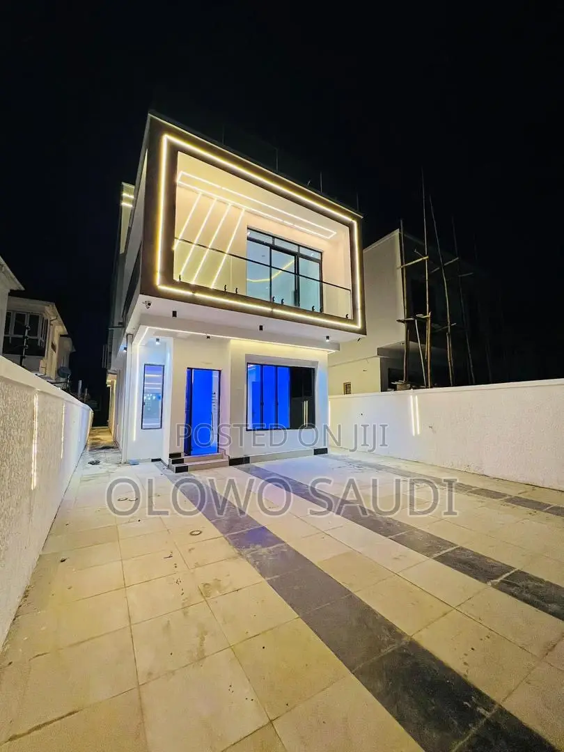 5bdrm Duplex in Ologolo for sale in Ologolo