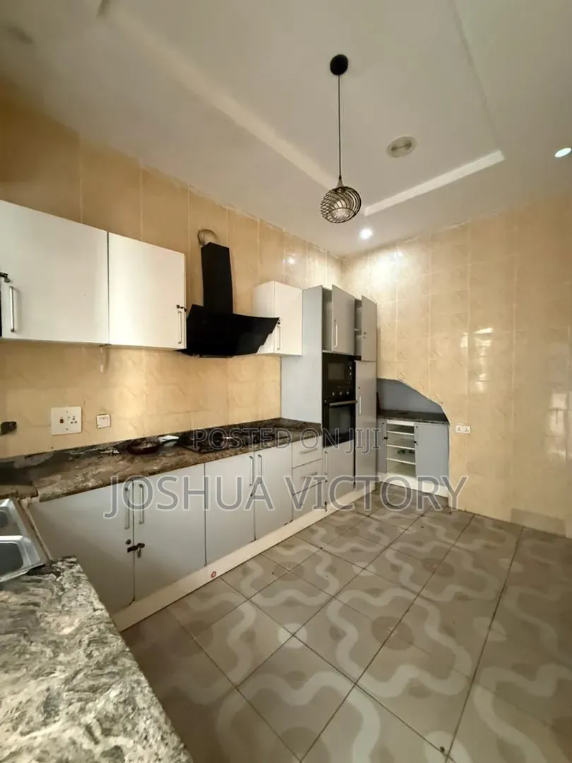 1bdrm Shared Apartment in Prime Estate, Lafiaji for rent in Lafiaji