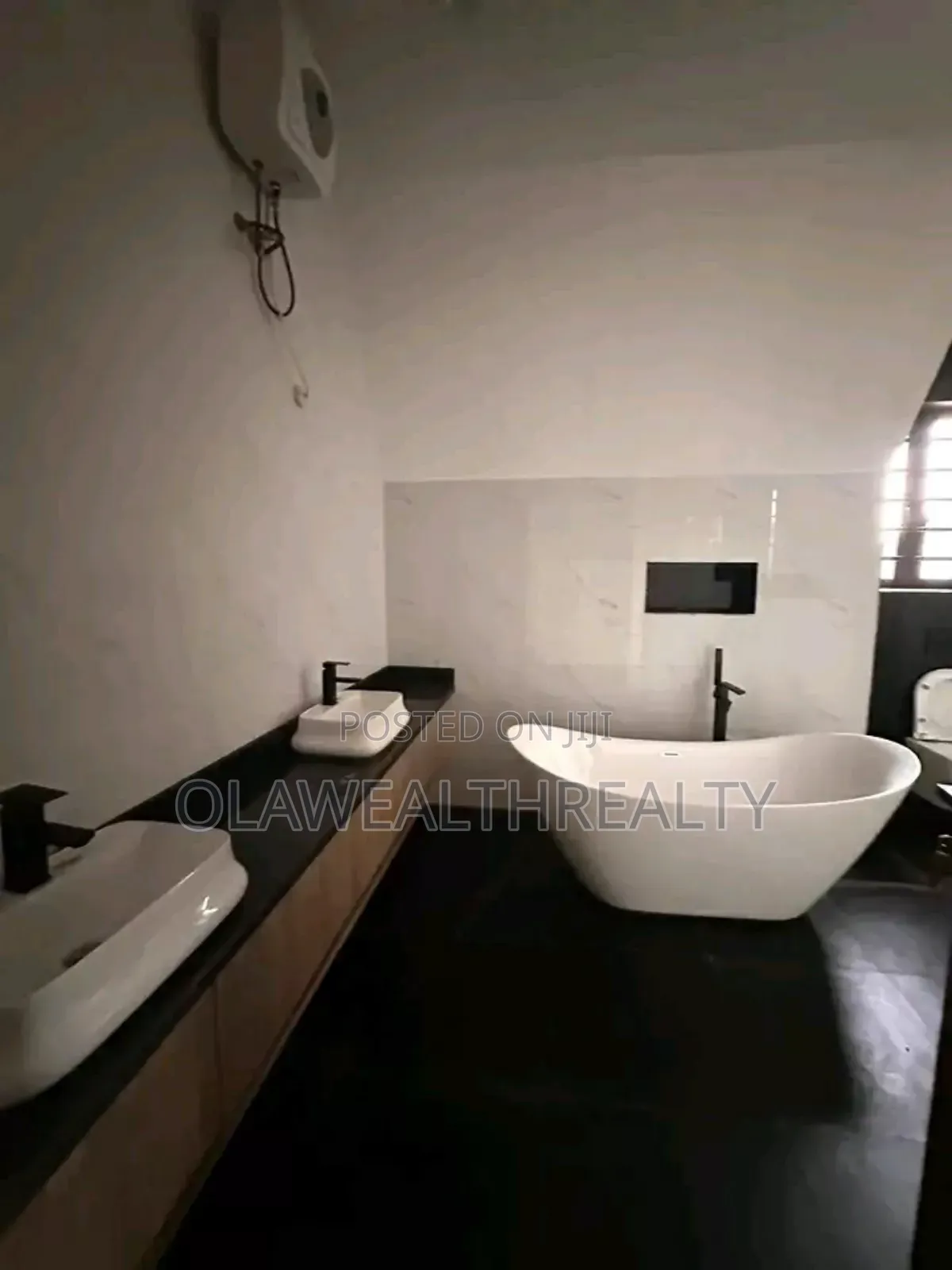 7bdrm Duplex in Gwarinpa for sale in Gwarinpa