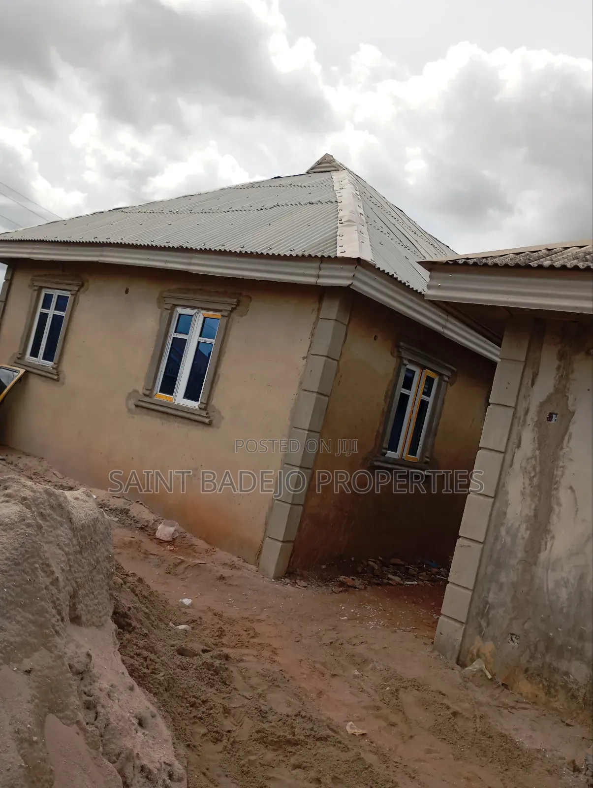 1bdrm Block of Flats in Ewu-Agbo Area, Gberigbe for rent in Gberigbe