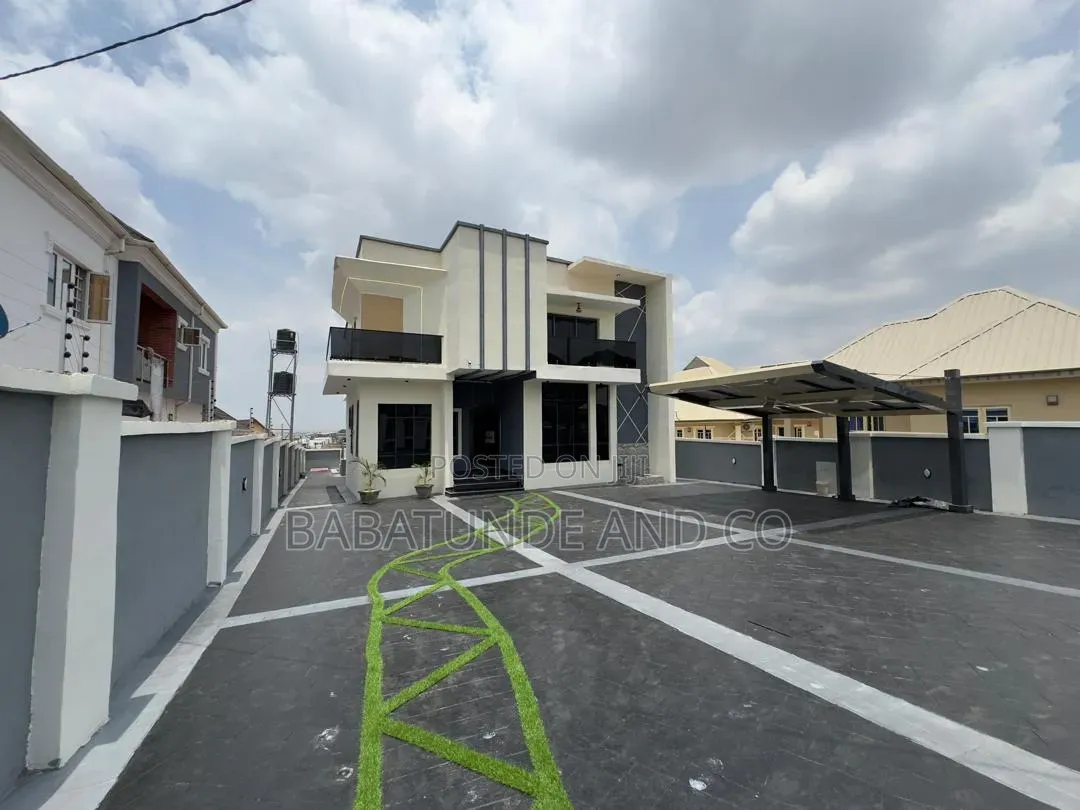 4bdrm Duplex in Calton Gate Estate, Akobo for sale in Akobo
