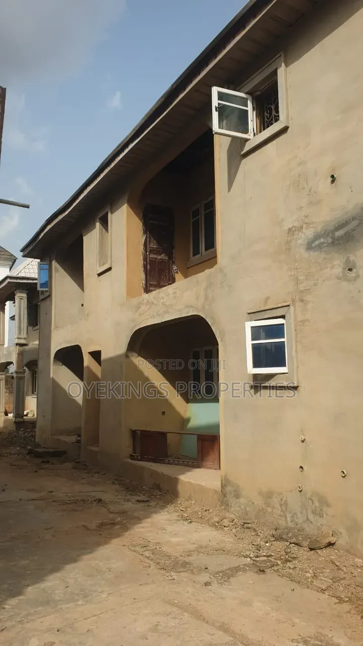 12bdrm Block of Flats in Belair Estate, Oluyole for sale in Oluyole