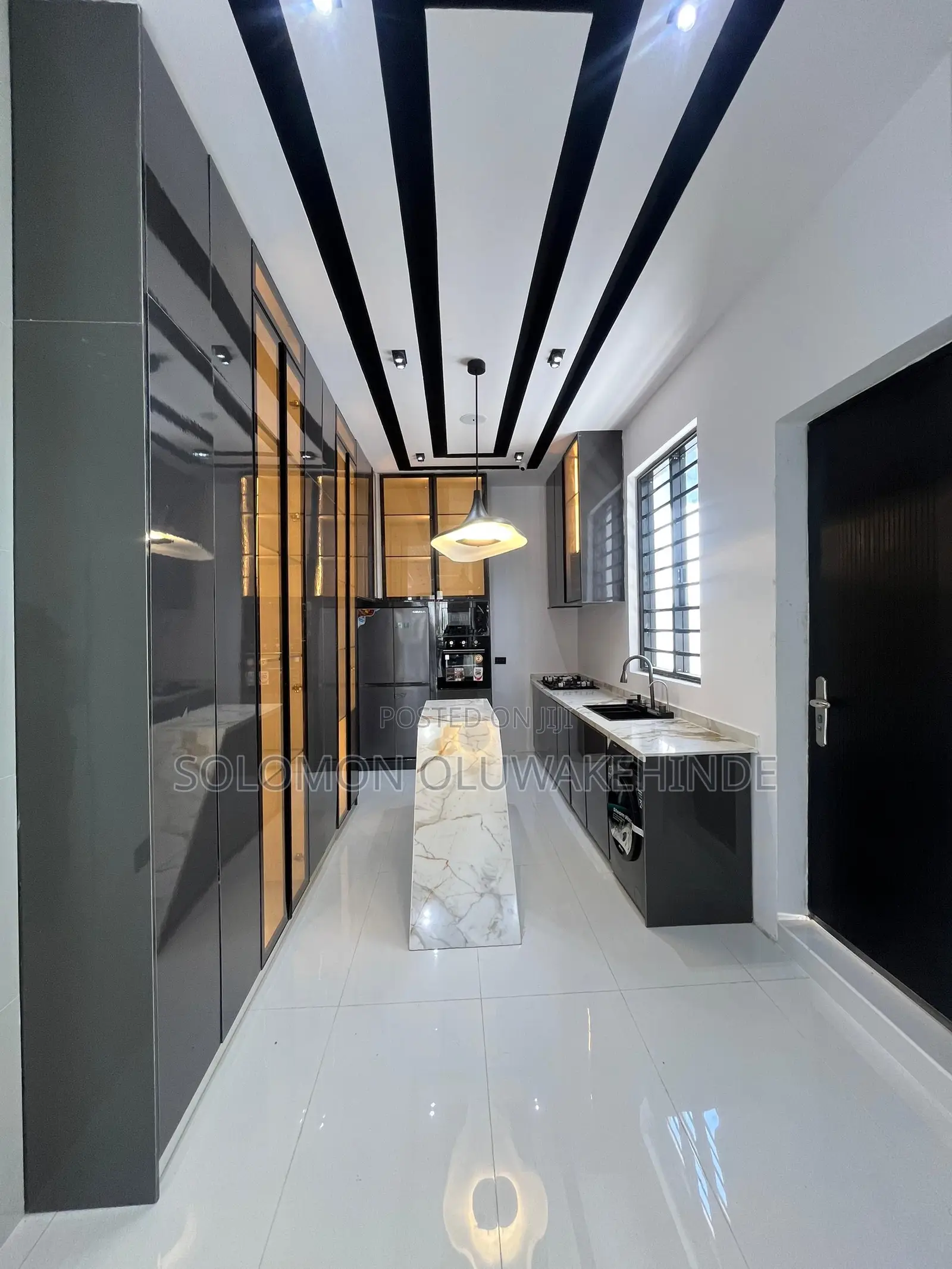 5bdrm Duplex in Ikota for sale in Ikota