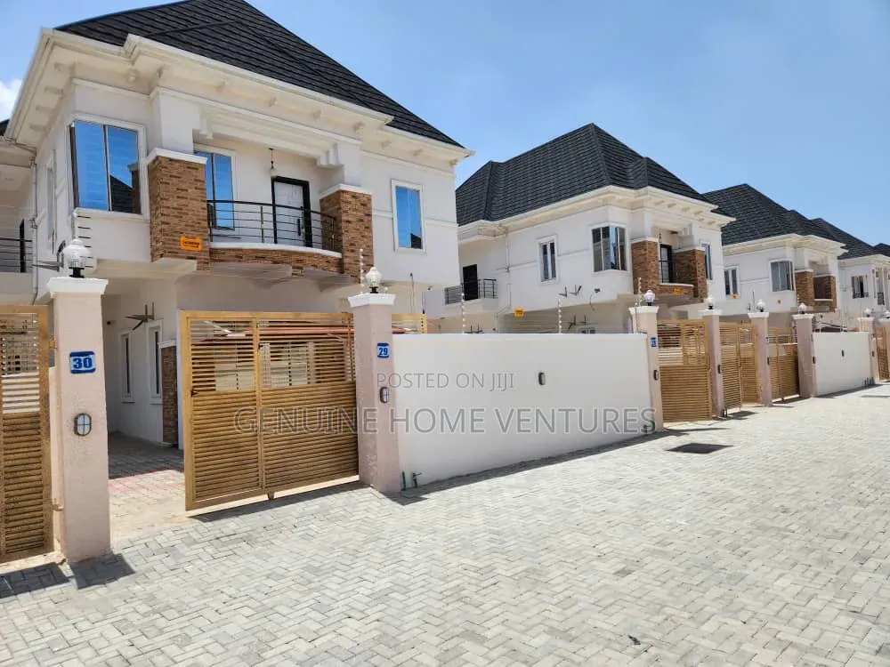 4bdrm Duplex in Ikota Gra for sale in Ikota