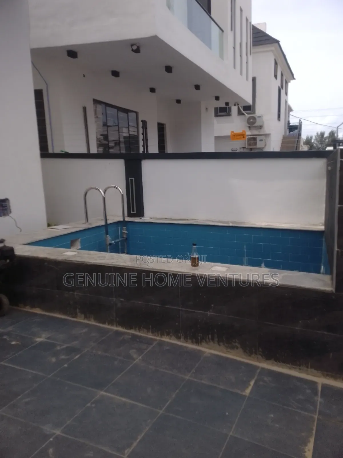 5bdrm Duplex in Ikota Gra for sale in Ikota