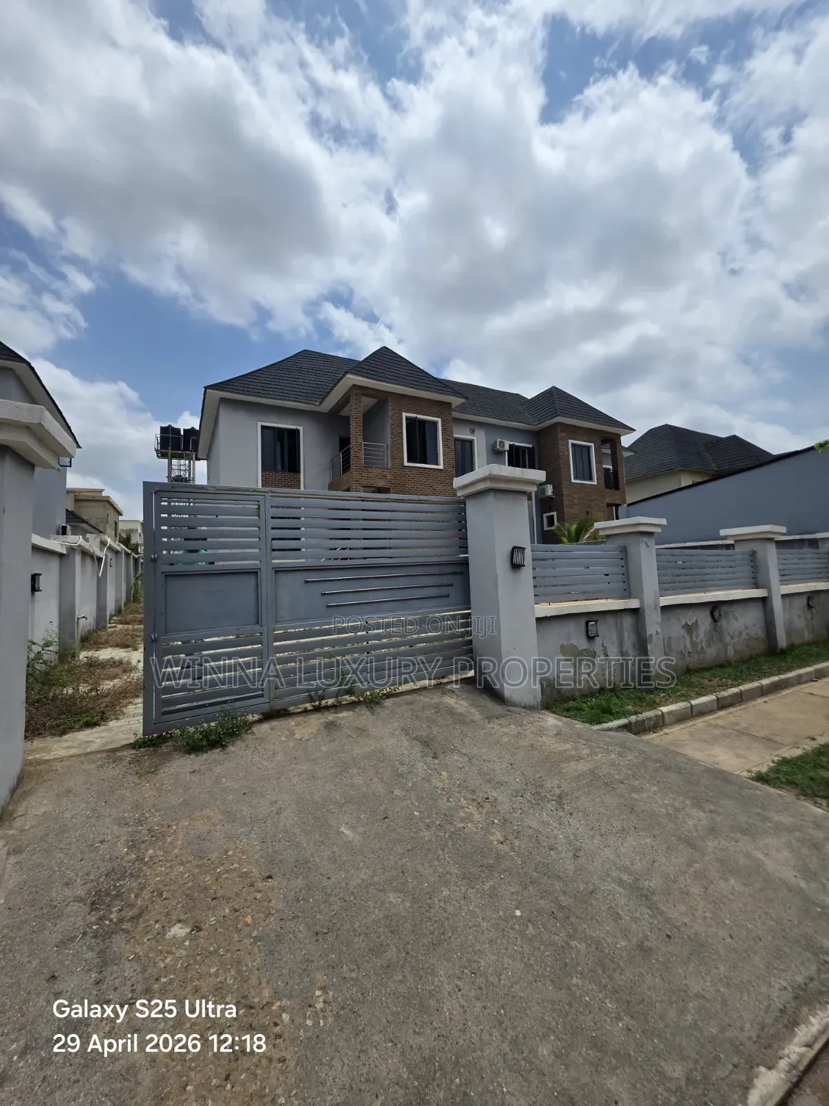 5bdrm Duplex in Northstar Garden, for sale in Dakwo District