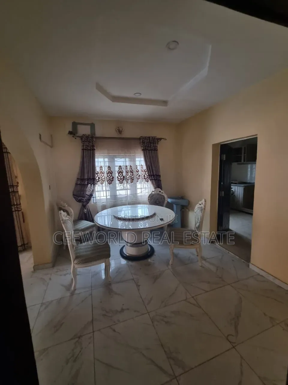 5bdrm Apartment in Odo Ona Elewe Orita for rent in CHallenge / Ibadan