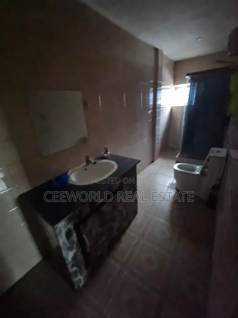 5bdrm Apartment in Odo Ona Elewe Orita for rent in CHallenge / Ibadan