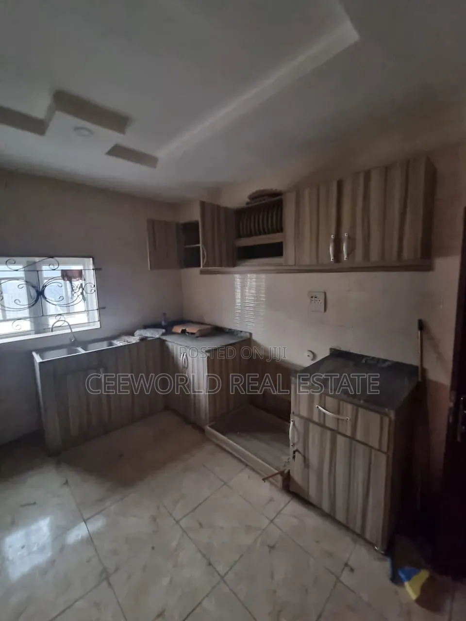 5bdrm Apartment in Odo Ona Elewe Orita for rent in CHallenge / Ibadan