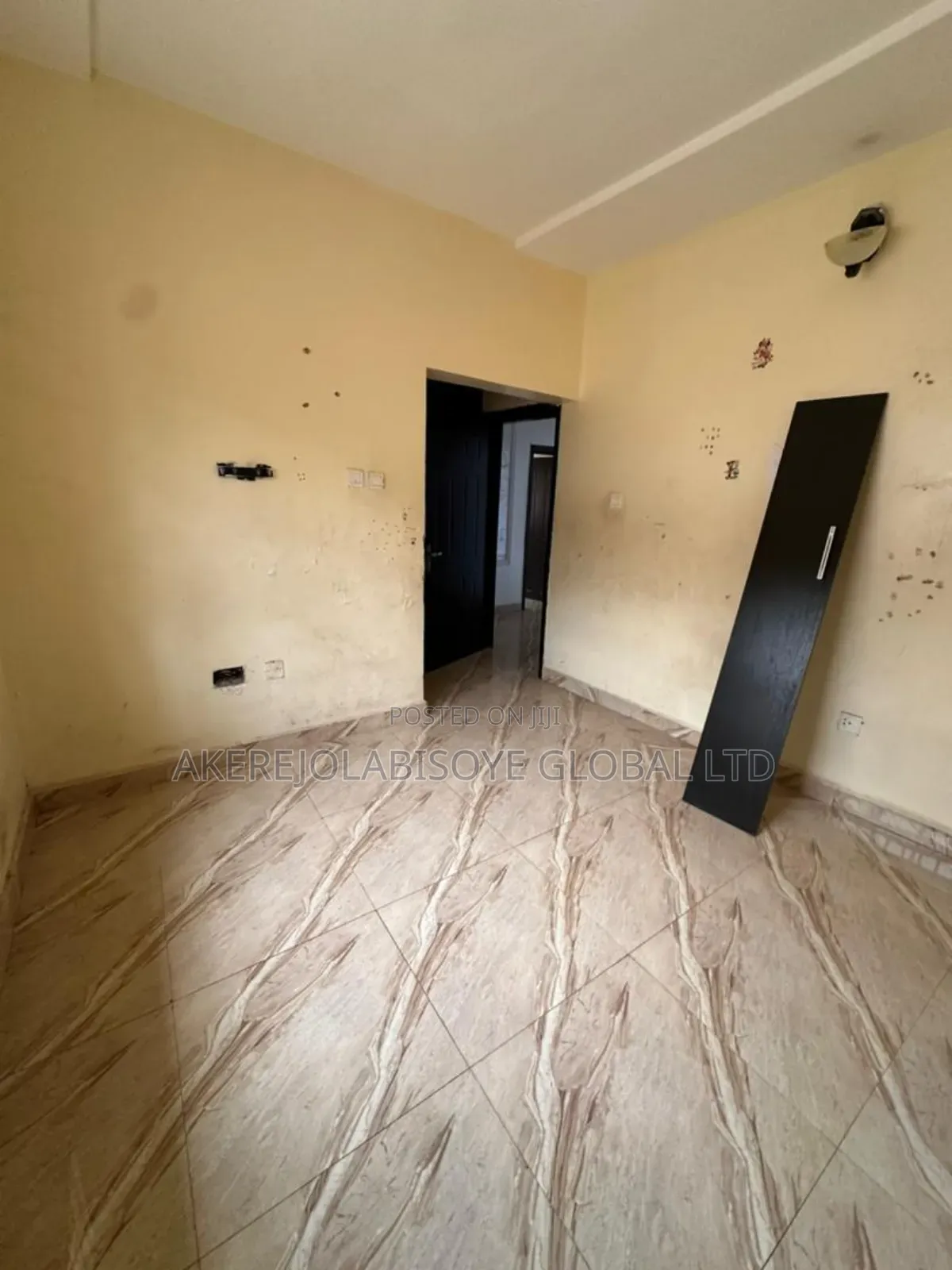 3bdrm Bungalow in In An Estate Around for sale in Life Camp