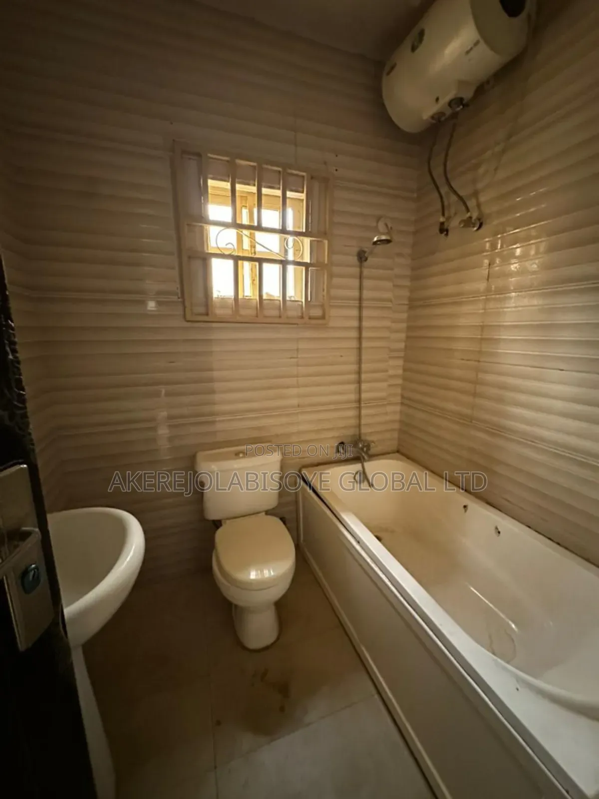 3bdrm Bungalow in In An Estate Around for sale in Life Camp