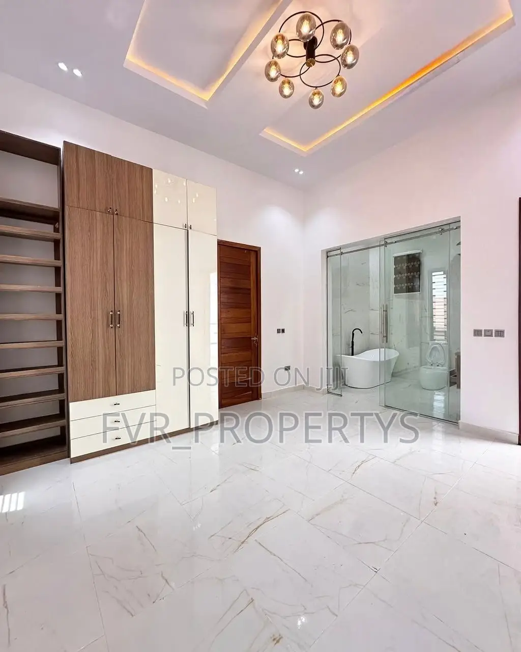 4bdrm Apartment in Chervon Estate, Chevron for rent in Chevron