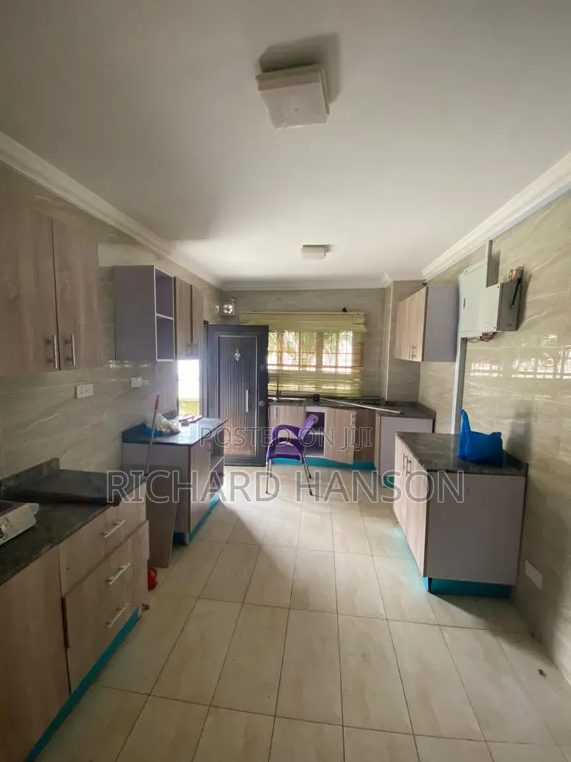 4bdrm Duplex in Pearland, Peninsula Estate for rent in Peninsula Estate