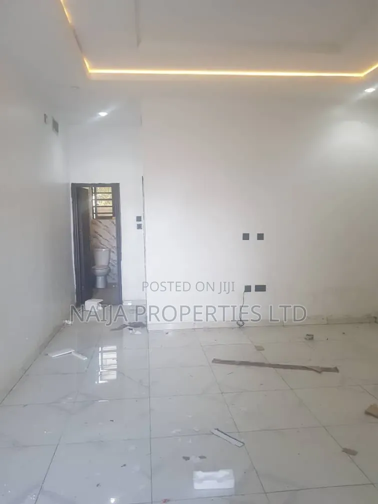 Mini Flat in Ogunfayo, Awoyaya for rent in Awoyaya