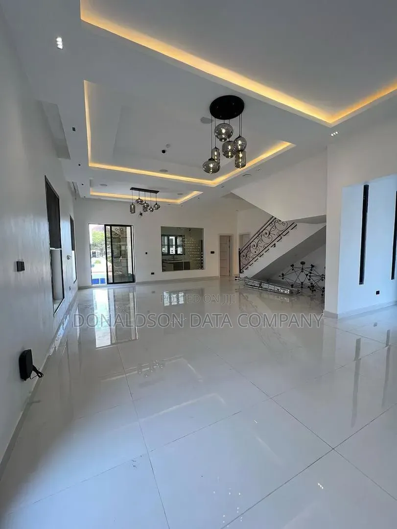 5bdrm Duplex in Ikeja Gra for sale in Ikeja GRA