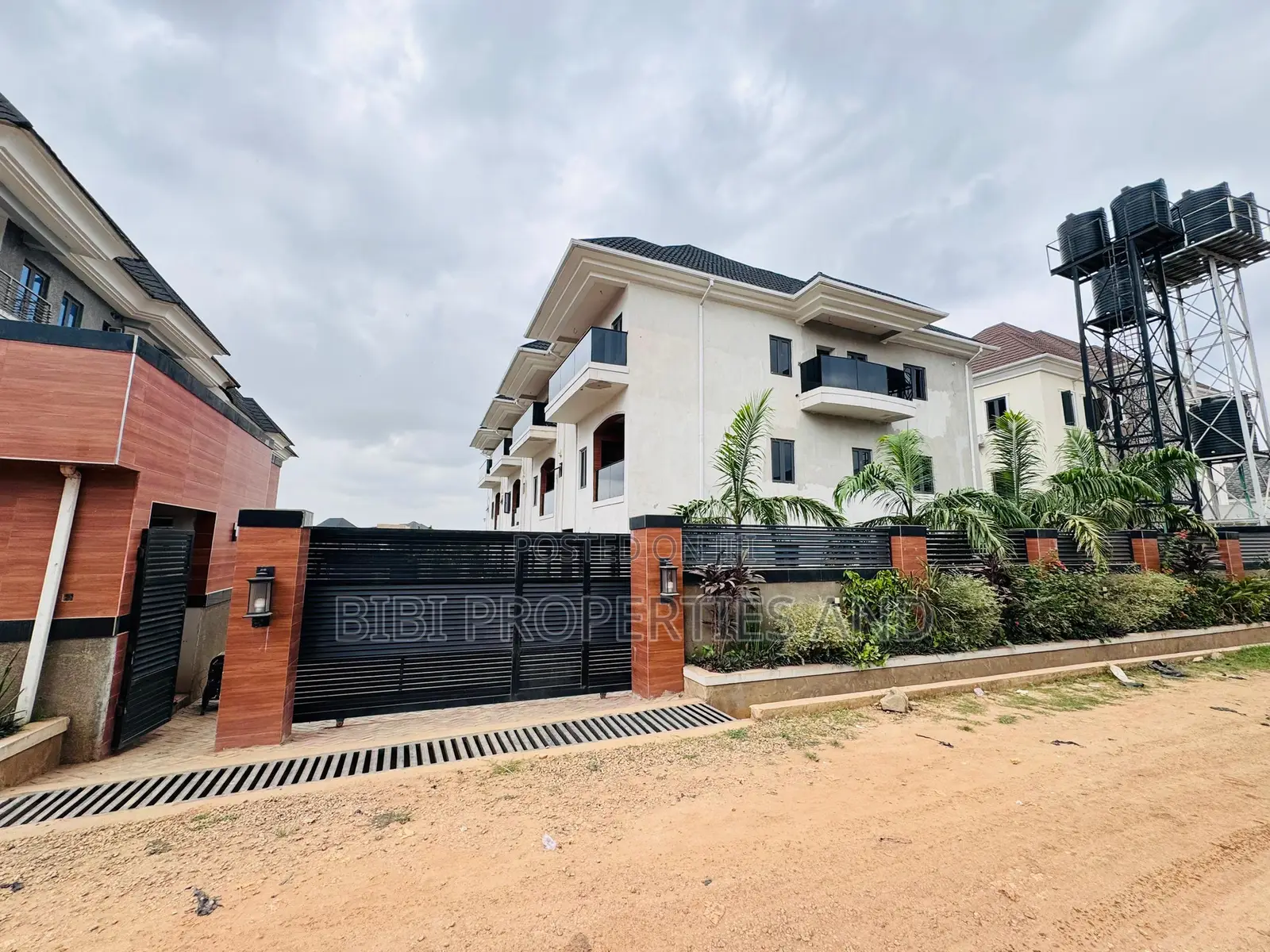 4bdrm Townhouse/Terrace in Citec Estate, Mbora for sale in Mbora