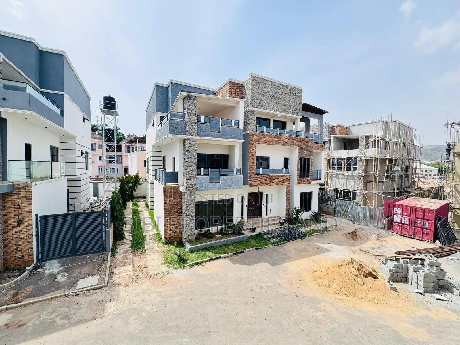 5bdrm Duplex in Katampe Extension for sale in Katampe Extension