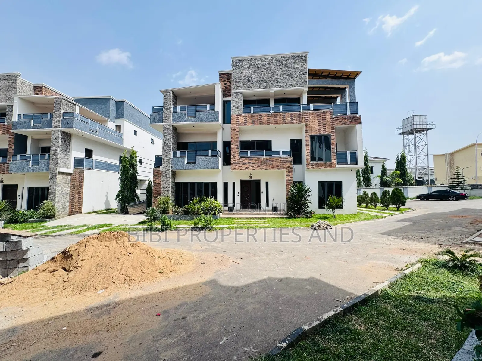 5bdrm Duplex in Katampe Extension for sale in Katampe Extension