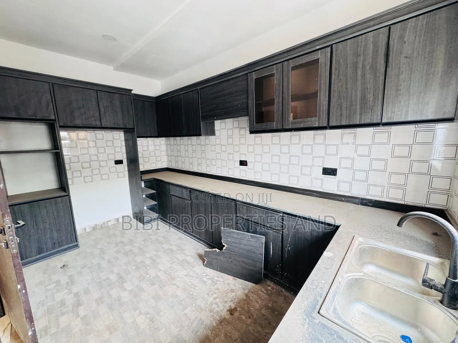 2bdrm Block of Flats in Gaduwa for sale in Gaduwa