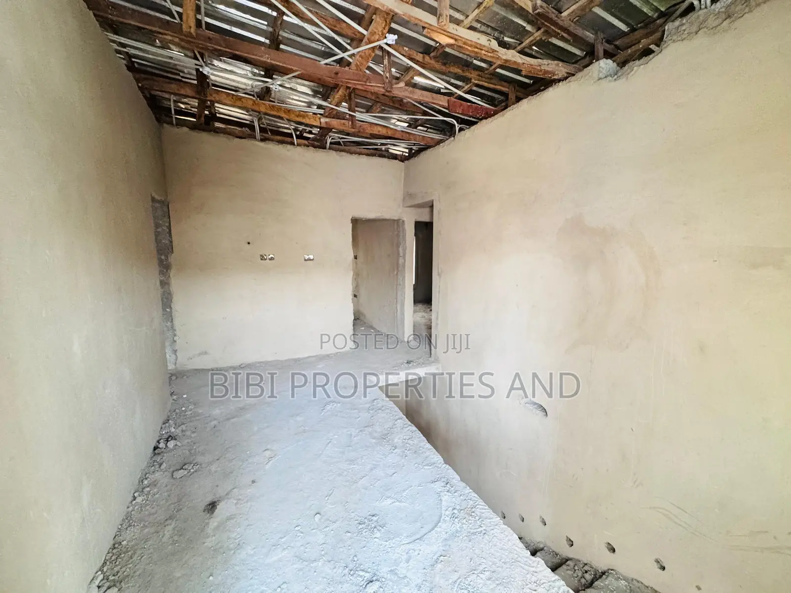 5bdrm Duplex in Karsana for sale in Karsana