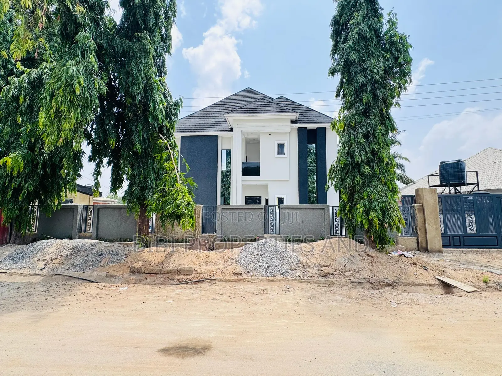 5bdrm Duplex in Gwarinpa for sale in Gwarinpa