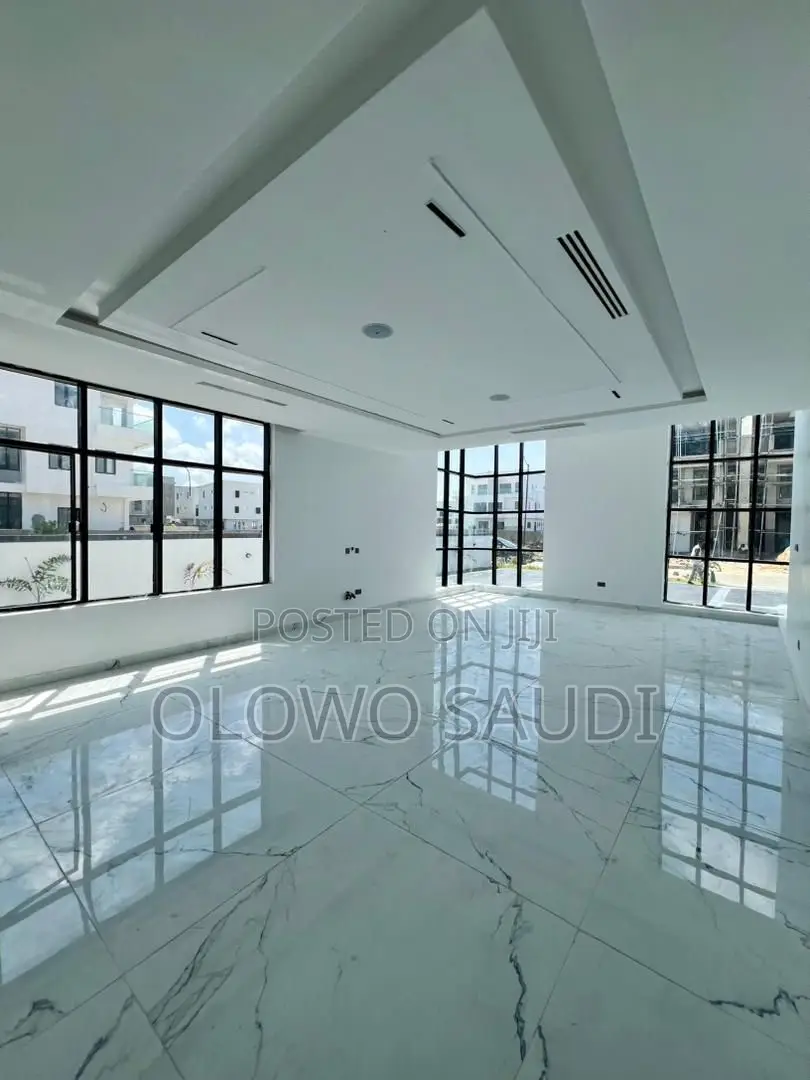 6bdrm Duplex in Ikate for sale in Ikate