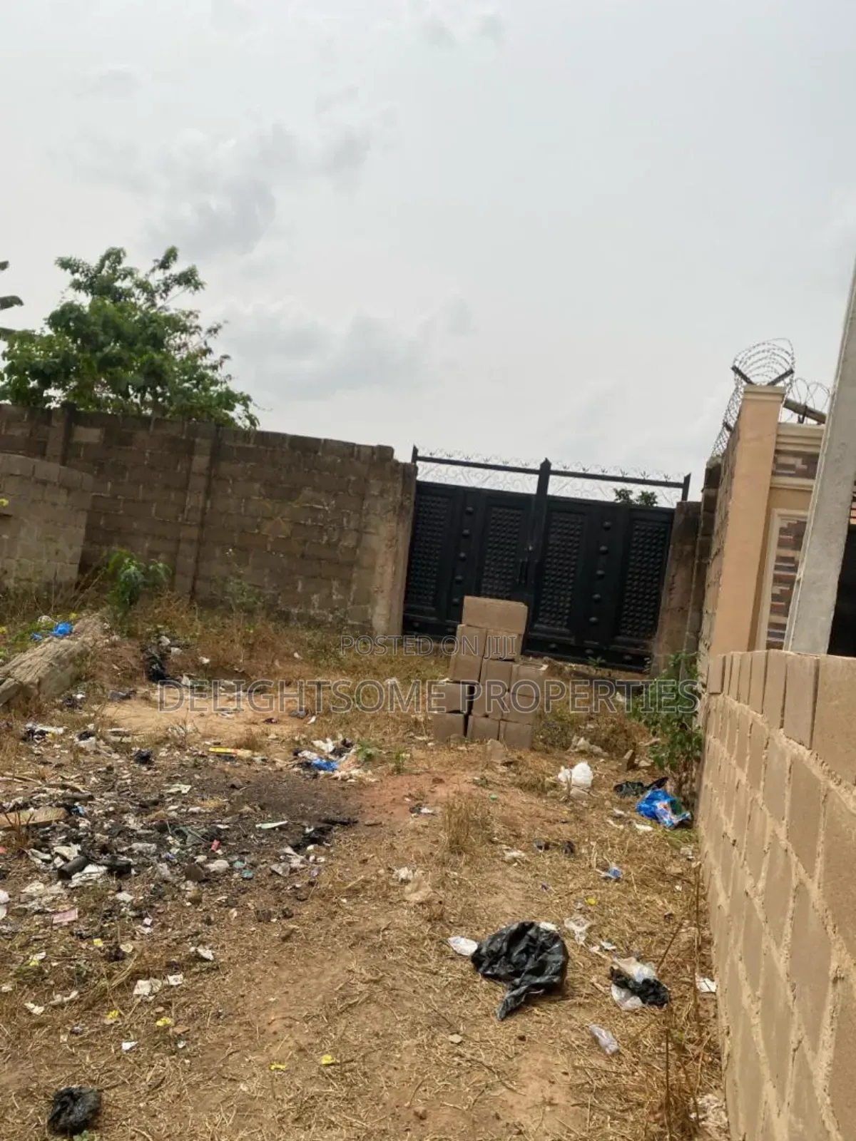For Sale. Poultry Farm in Ologuneru