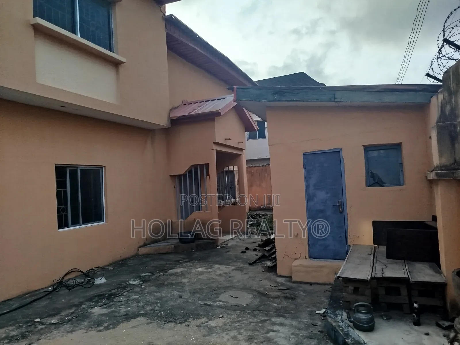 3bdrm Block of Flats in Ago Palace for sale in Ago Palace
