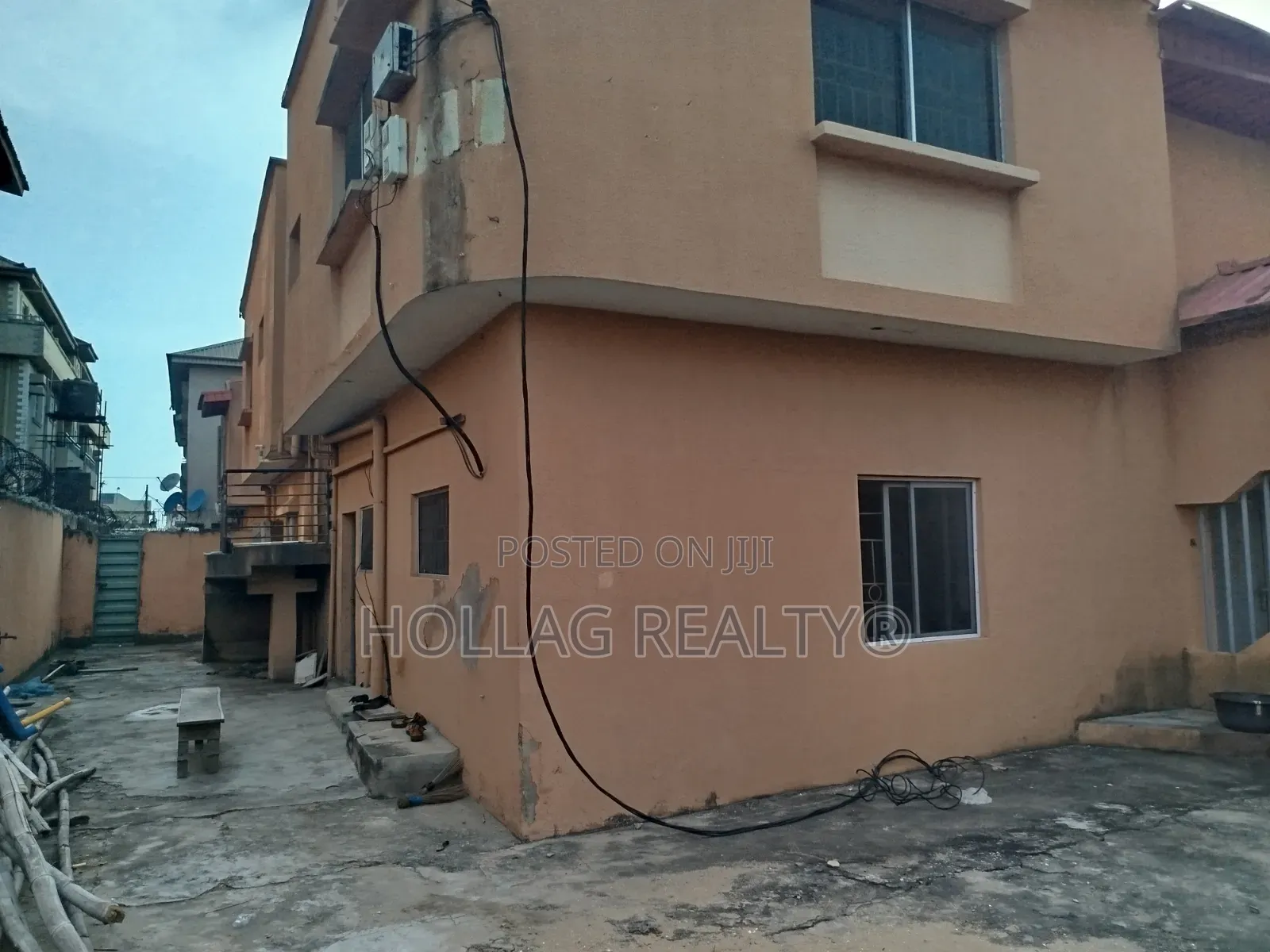 3bdrm Block of Flats in Ago Palace for sale in Ago Palace