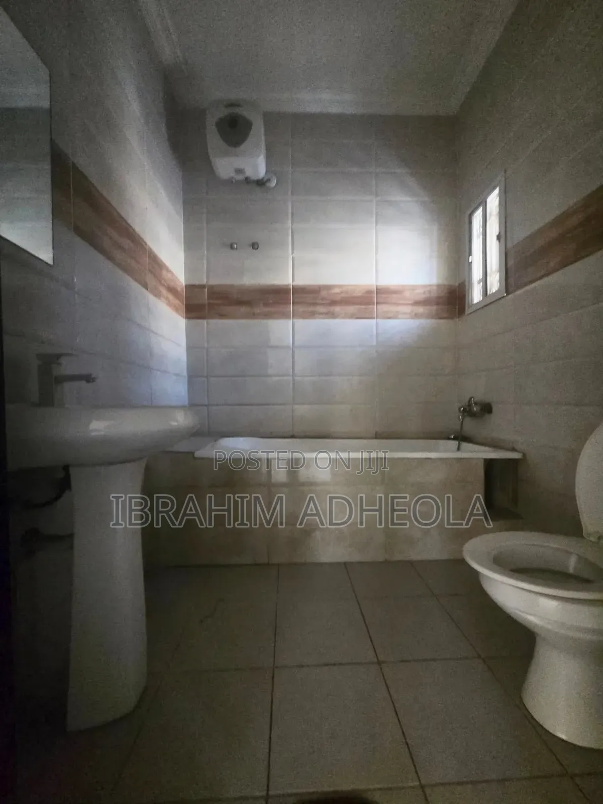 4bdrm Duplex in Maryland, Mende for sale in Mende