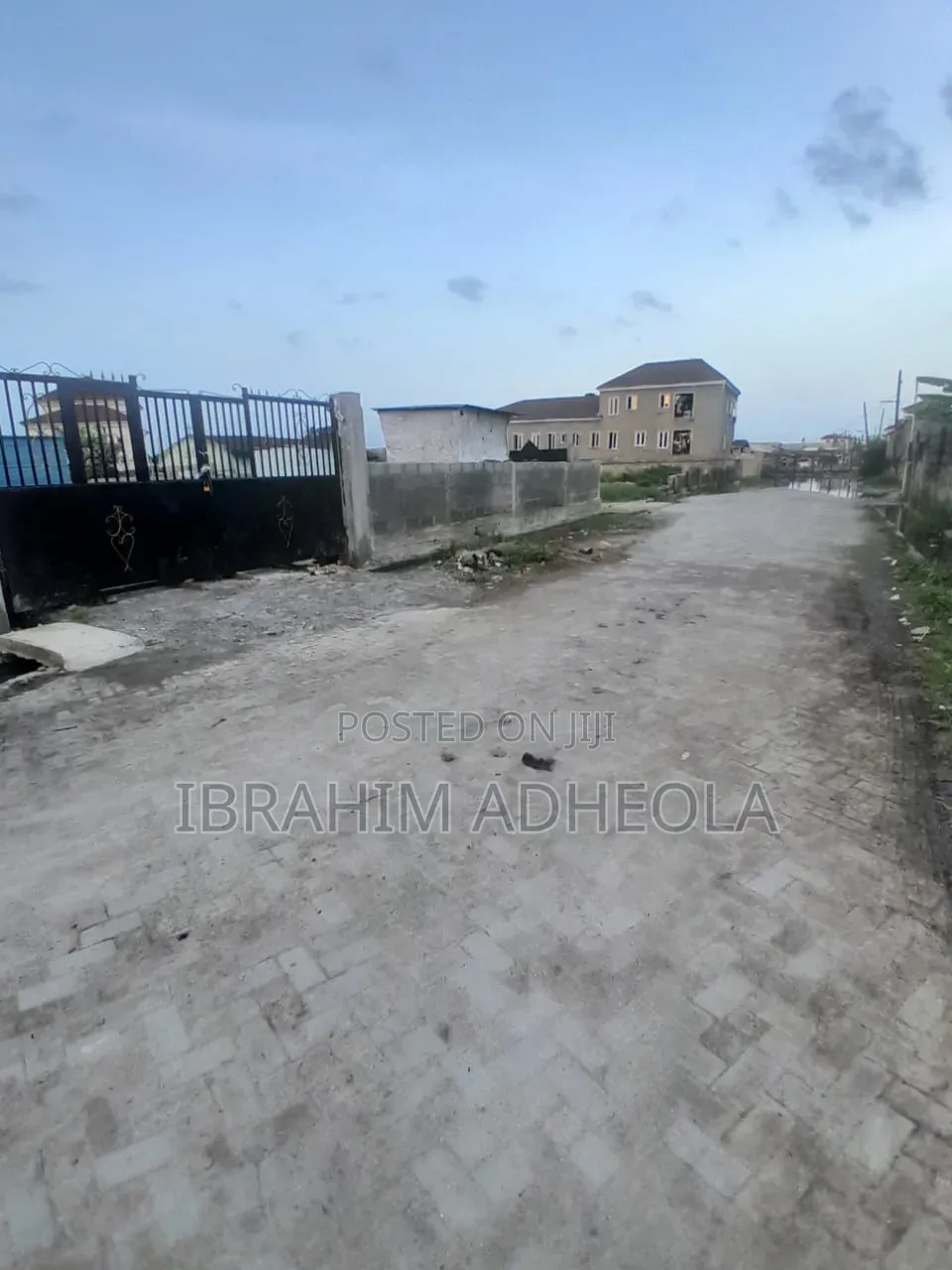 Land Measuring 800sqm in Akoka Yaba in Akoka