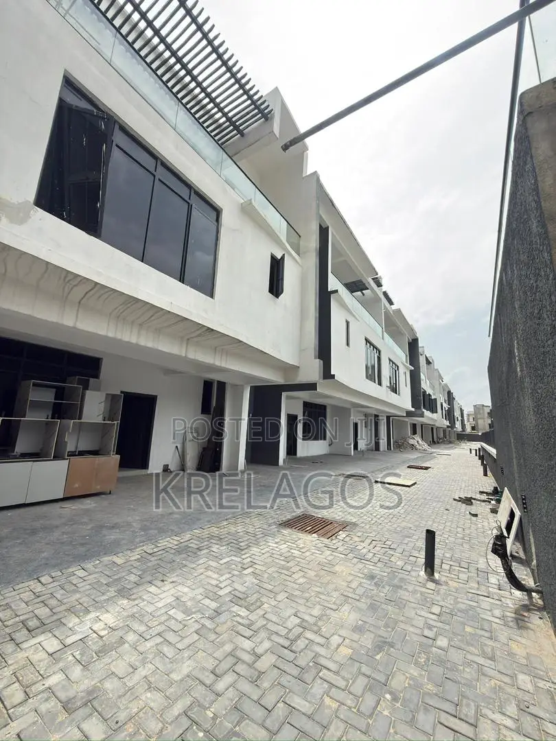 4bdrm Duplex in Ikate for sale in Ikate
