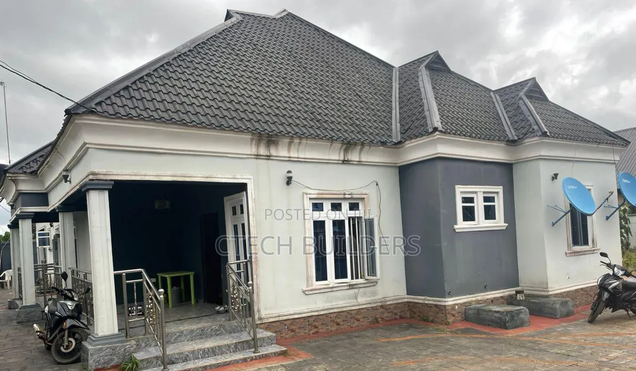 4bdrm Bungalow in Benin City for sale in Benin City
