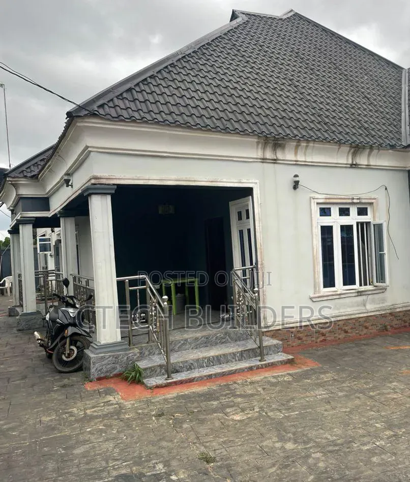 4bdrm Bungalow in Benin City for sale in Benin City