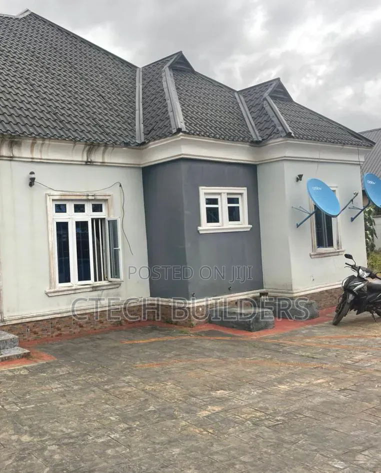4bdrm Bungalow in Benin City for sale in Benin City