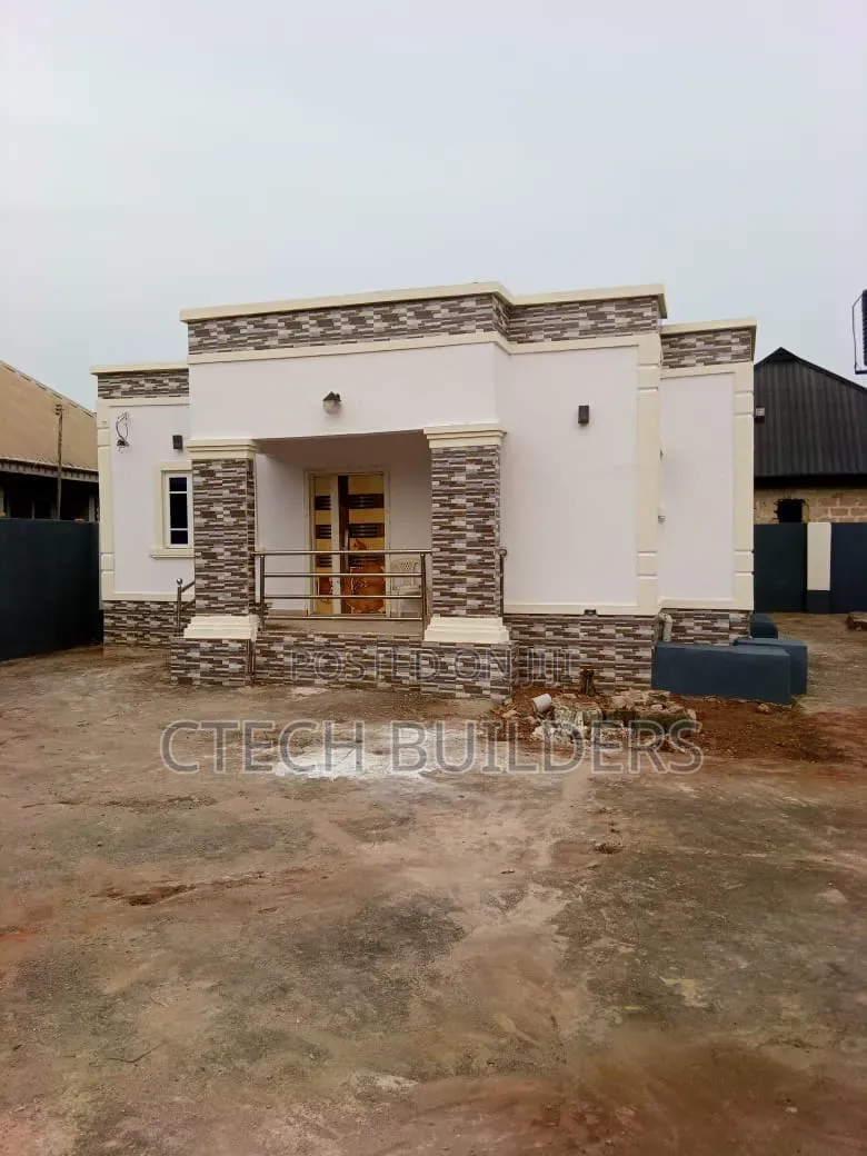 3bdrm Bungalow in Benin City for sale in Benin City