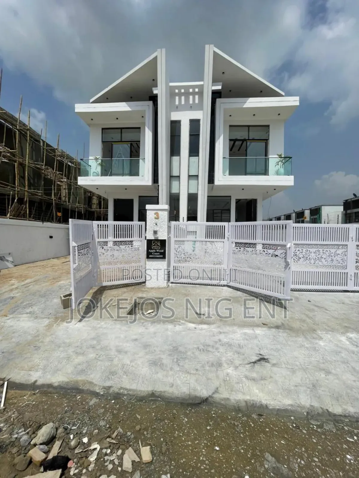 4bdrm Duplex in Ikota Gra Lekki for sale in Ikota