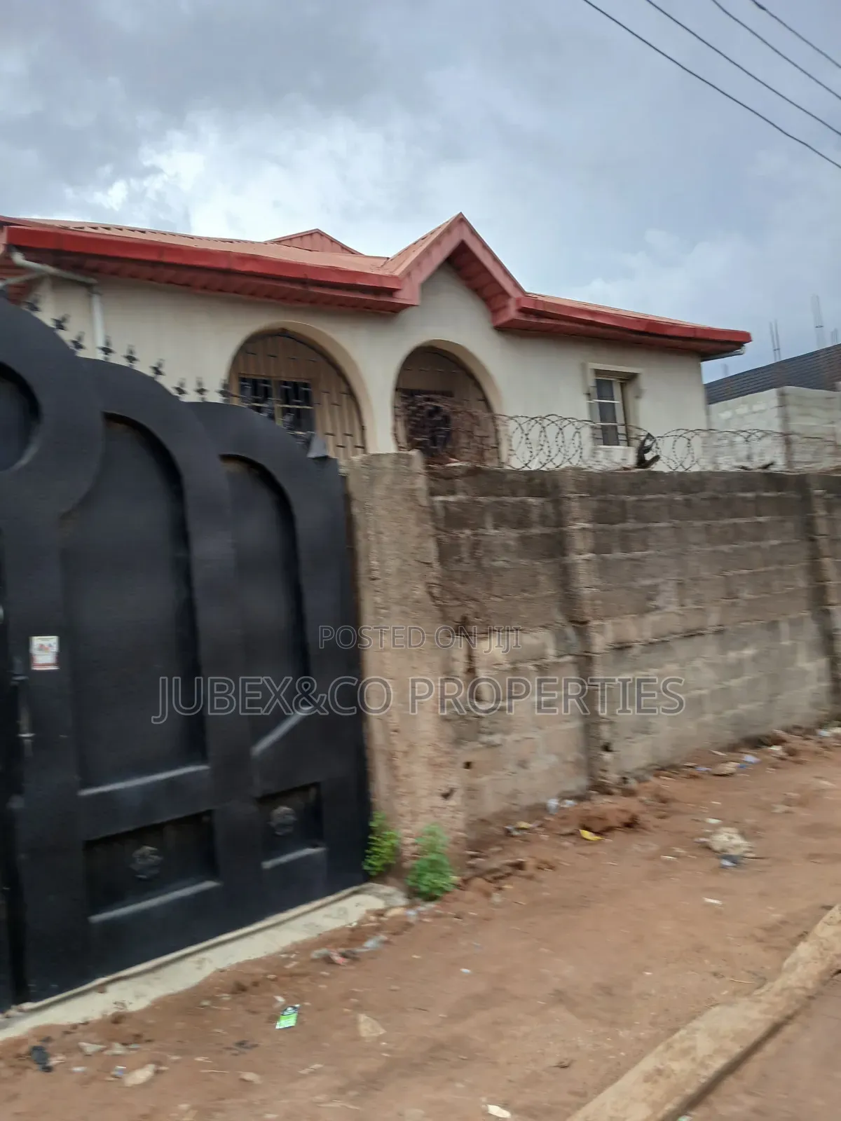 3bdrm Block of Flats in Abule Egba for sale in Abule Egba