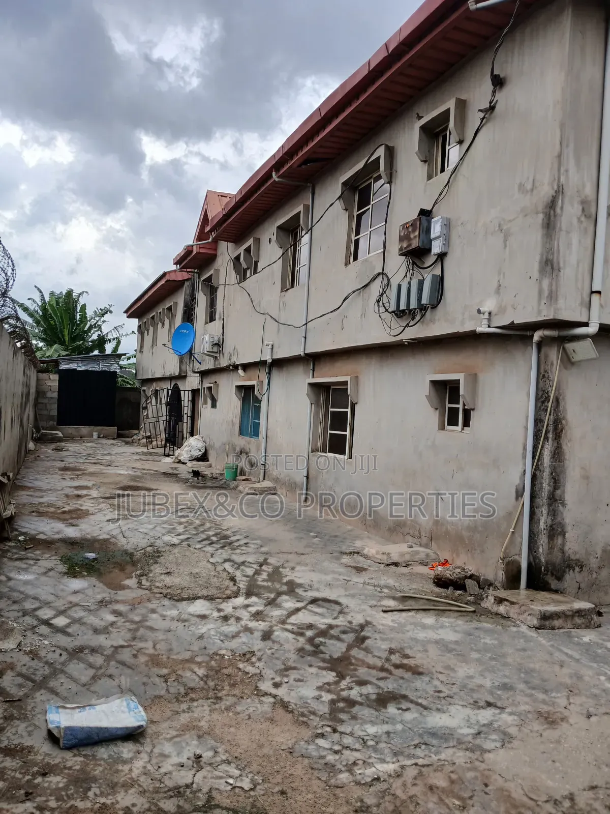3bdrm Block of Flats in Abule Egba for sale in Abule Egba