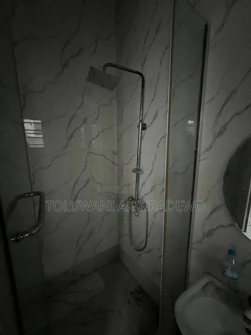 Mini Flat in Orchid Road Lekki for rent in Lekki Expressway