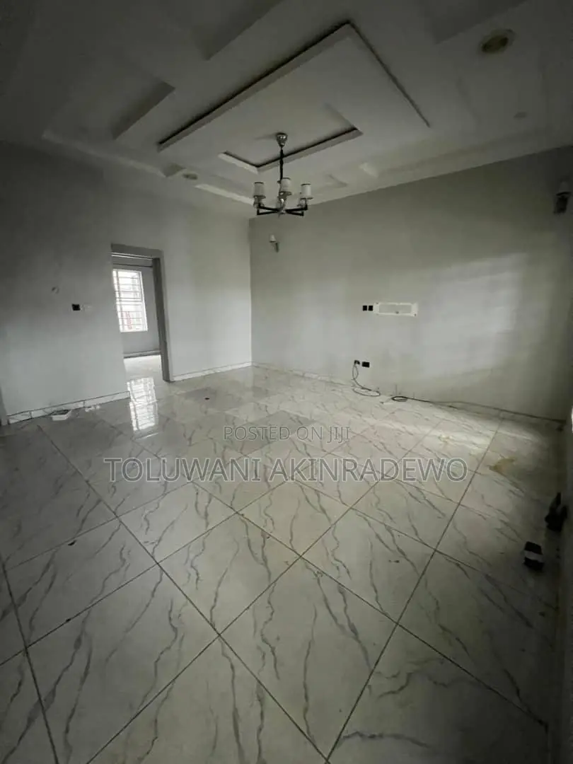 Mini Flat in Orchid Road Lekki for rent in Lekki Expressway