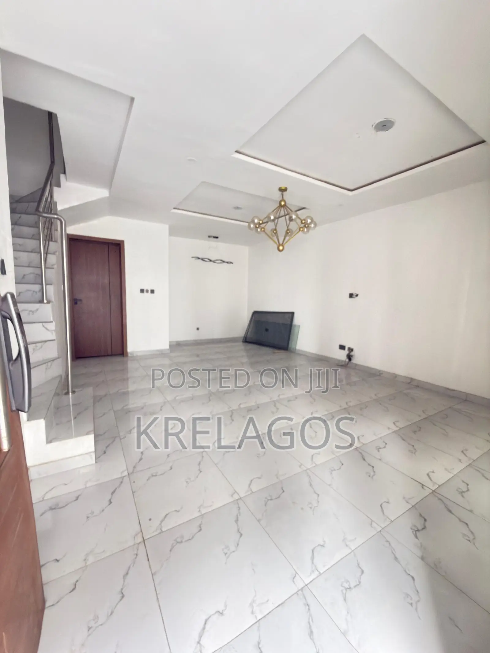 4bdrm Duplex in Chevron for sale in Chevron